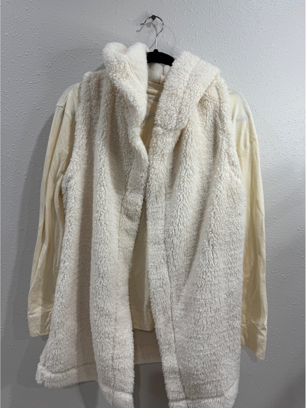 Koolaburra by UGG Cozy Sherpa Hooded Vest & Long Sleeve Tee Set M Birch